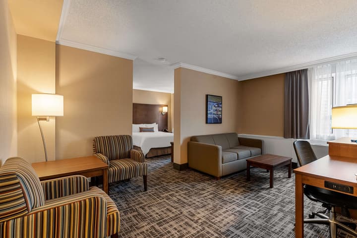 Best Western Ville-Marie Montreal Hotel & Suites