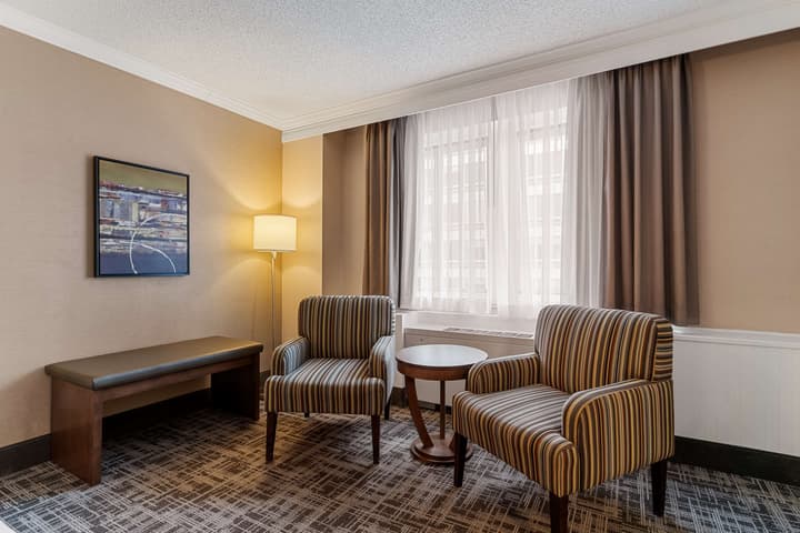 Best Western Ville-Marie Montreal Hotel & Suites