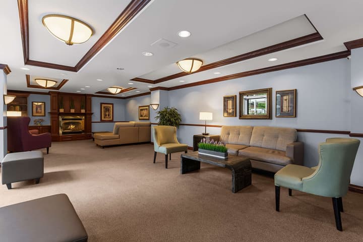 Best Western Ville-Marie Montreal Hotel & Suites
