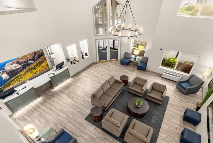 La Quinta Inn & Suites by Wyndham Newport