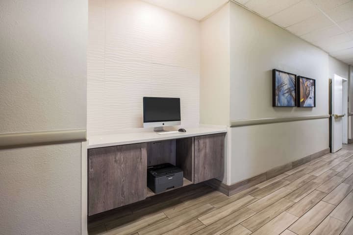 La Quinta Inn & Suites by Wyndham Newport