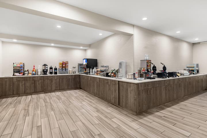 La Quinta Inn & Suites by Wyndham Newport
