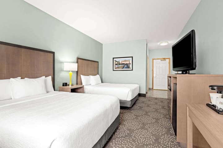 La Quinta Inn & Suites by Wyndham Newport