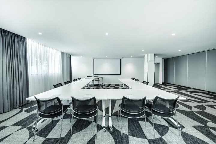 Vibe Hotel Sydney