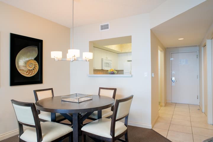 DoubleTree Resort & Spa by Hilton Ocean Point-N. Miami Beach