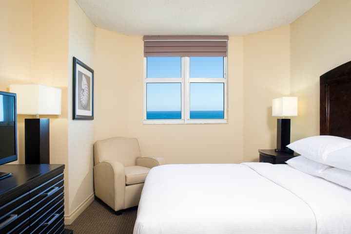 DoubleTree Resort & Spa by Hilton Ocean Point-N. Miami Beach
