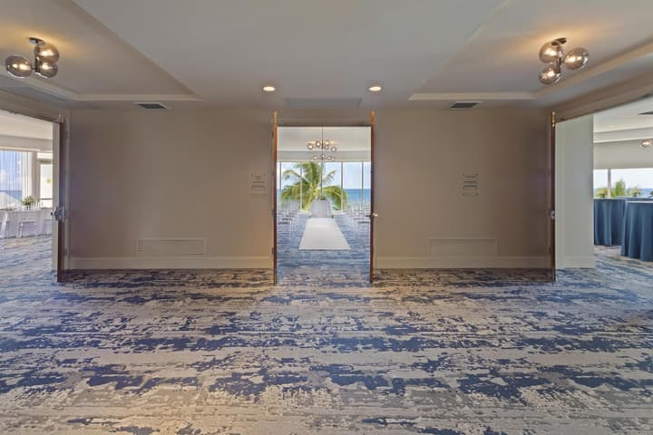 DoubleTree Resort & Spa by Hilton Ocean Point-N. Miami Beach