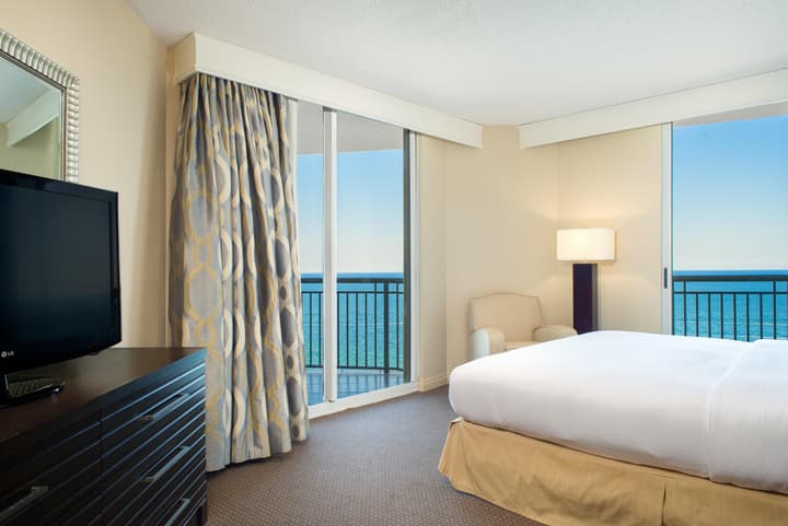 DoubleTree Resort & Spa by Hilton Ocean Point-N. Miami Beach