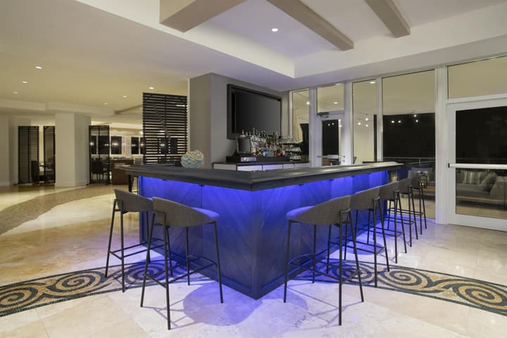 DoubleTree Resort & Spa by Hilton Ocean Point-N. Miami Beach