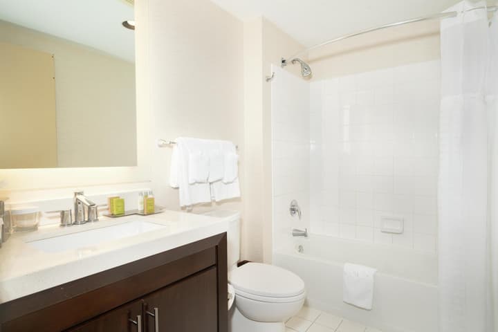 DoubleTree Resort & Spa by Hilton Ocean Point-N. Miami Beach