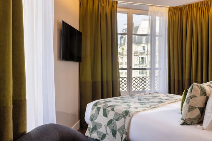 Hôtel Raspail Montparnasse