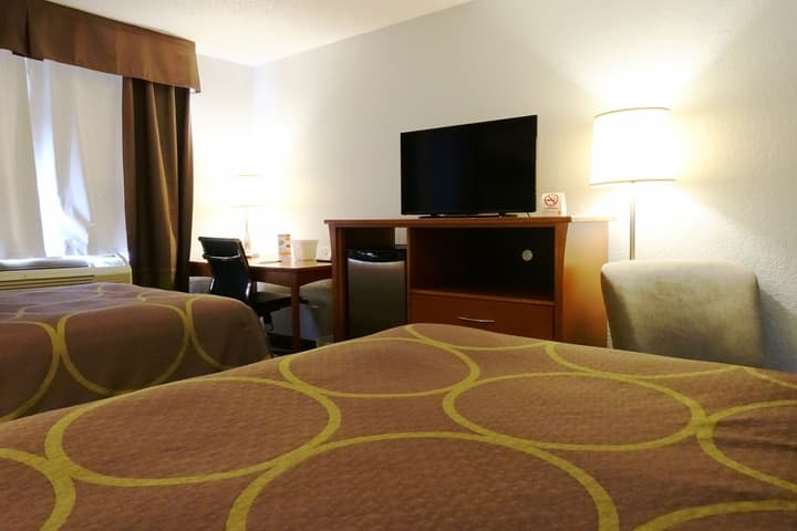 Super 8 by Wyndham Regina