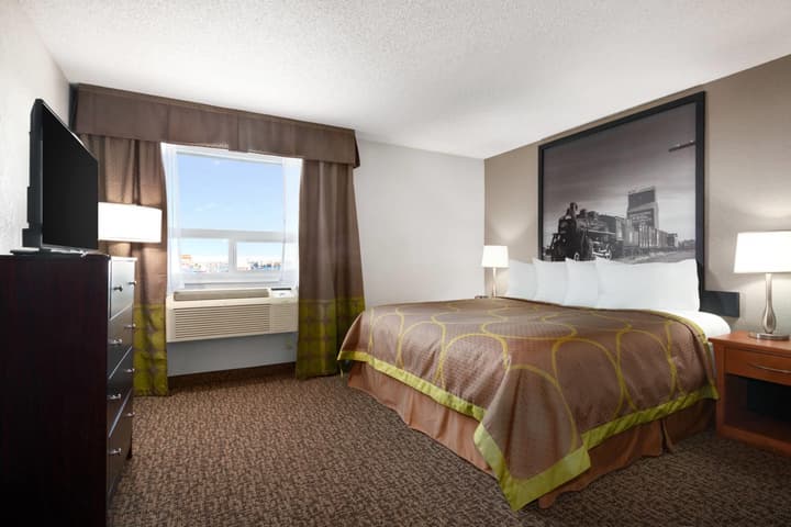 Super 8 by Wyndham Regina