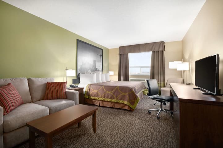 Super 8 by Wyndham Regina