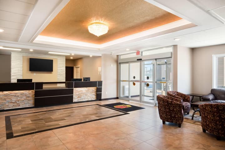 Super 8 by Wyndham Regina