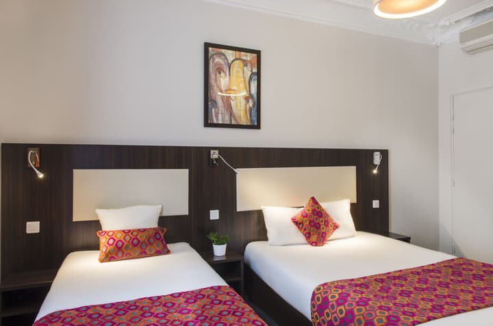 Hotel Corona Rodier Paris