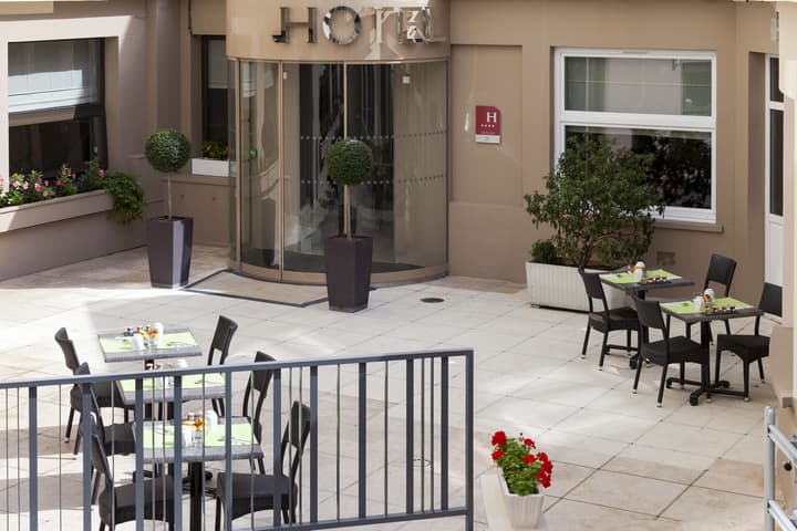 Timhotel Opera Blanche Fontaine