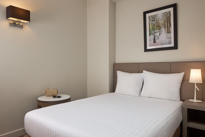 Timhotel Opera Blanche Fontaine