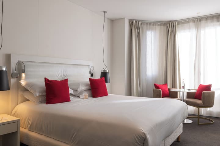 Hotel Renoir