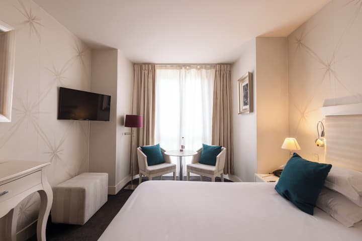 Hotel Renoir