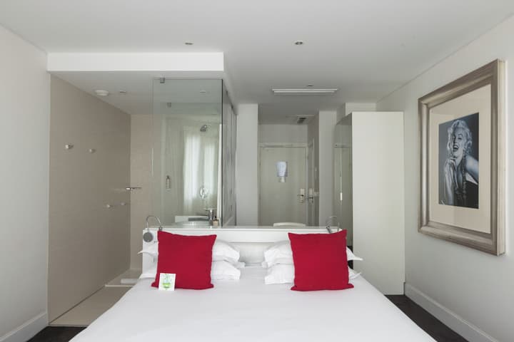Hotel Renoir
