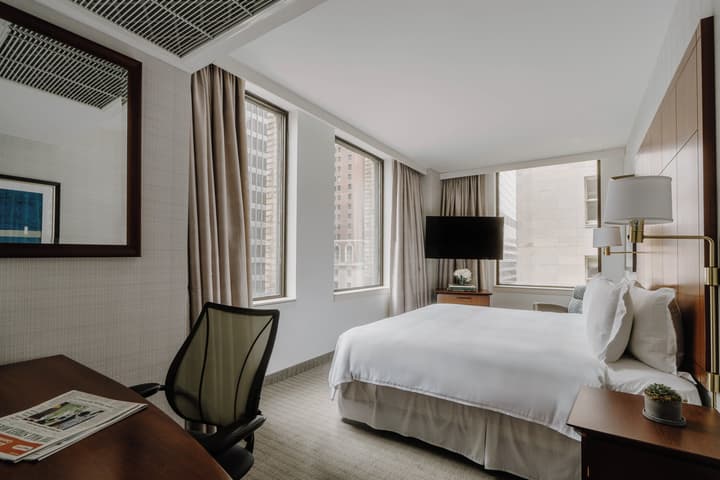 Club Quarters Hotel, Central Loop, Chicago