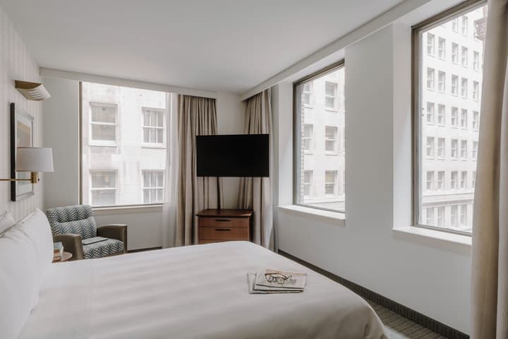 Club Quarters Hotel, Central Loop, Chicago