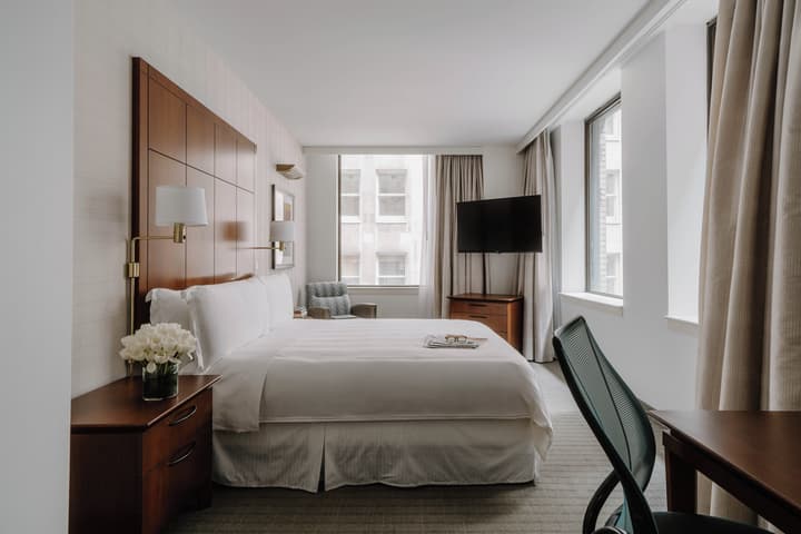 Club Quarters Hotel, Central Loop, Chicago