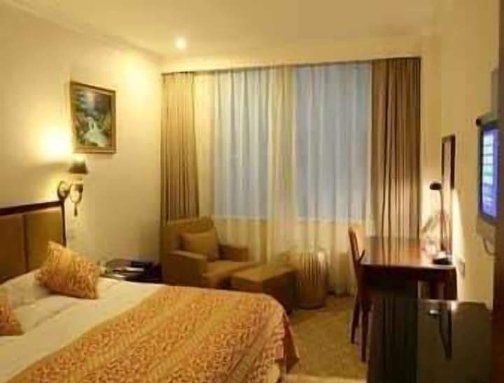 Howard Johnson Paragon Hotel Beijing