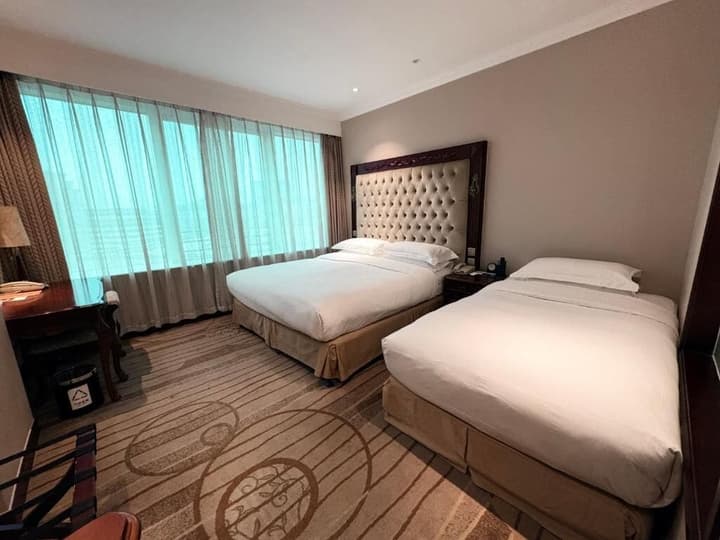 Howard Johnson Paragon Hotel Beijing
