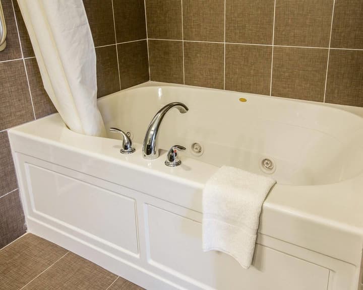Sleep Inn & Suites Queensbury - Lake George
