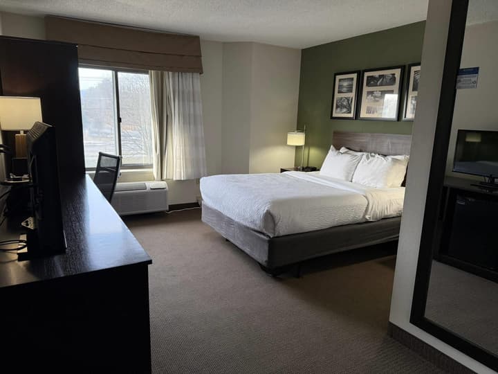 Sleep Inn & Suites Queensbury - Lake George