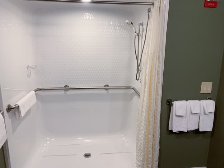 Sleep Inn & Suites Queensbury - Lake George