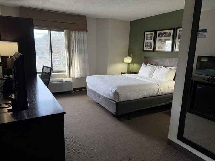 Sleep Inn & Suites Queensbury - Lake George