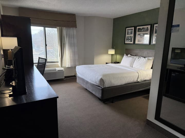 Sleep Inn & Suites Queensbury - Lake George