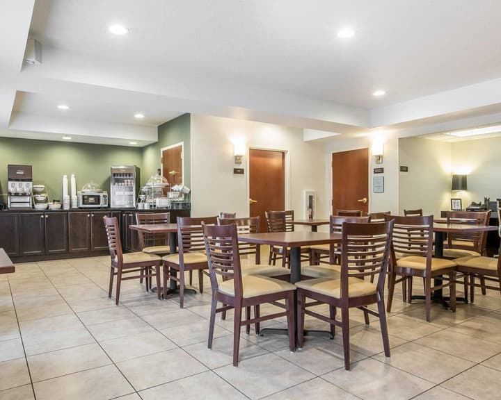 Sleep Inn & Suites Queensbury - Lake George