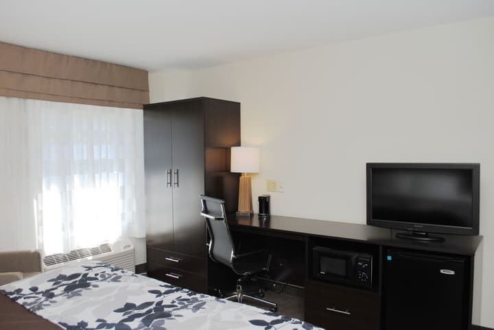 Sleep Inn & Suites Queensbury - Lake George