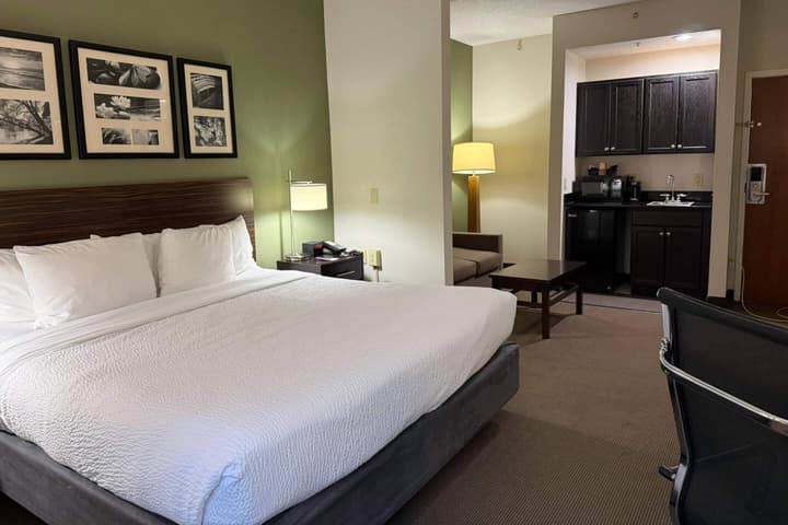 Sleep Inn & Suites Queensbury - Lake George