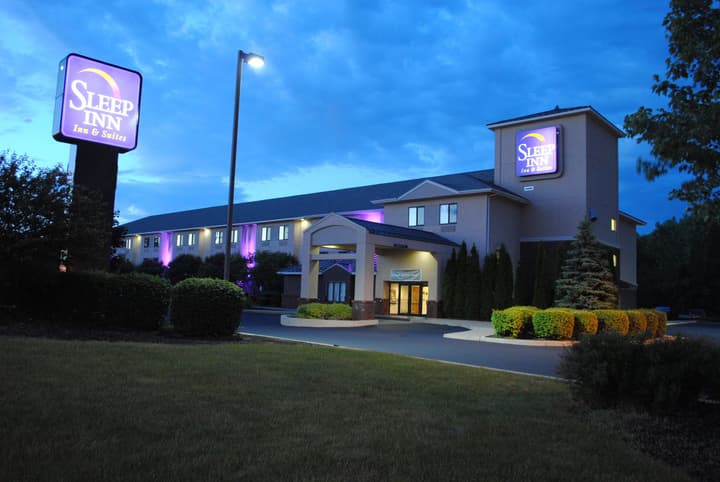 Sleep Inn & Suites Queensbury - Lake George