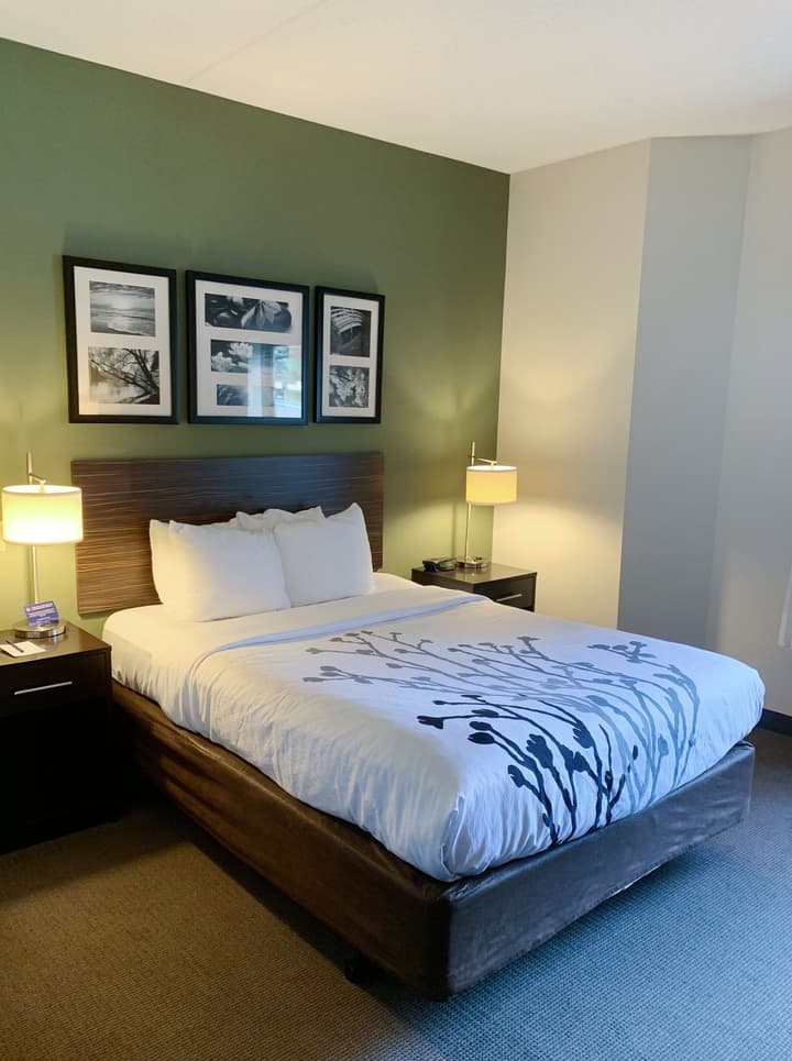 Sleep Inn & Suites Queensbury - Lake George