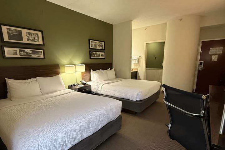 Sleep Inn & Suites Queensbury - Lake George