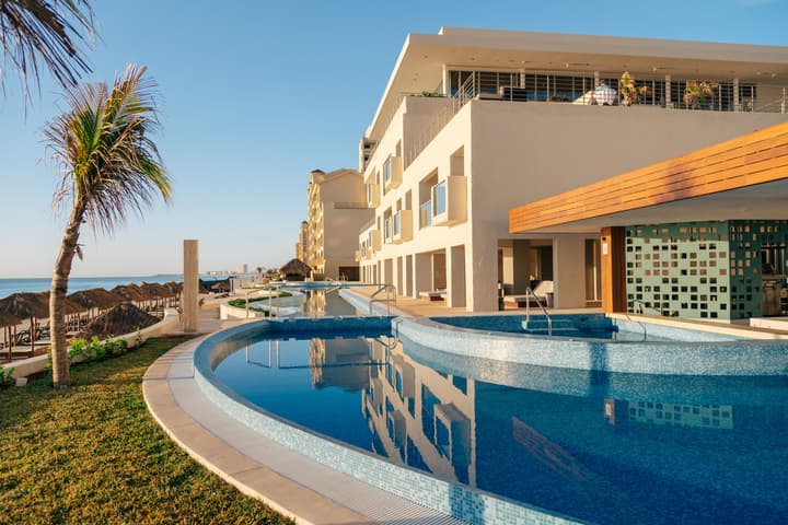 Emporio Cancun Optional All Inclusive