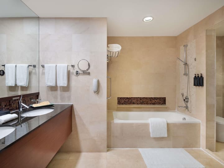 Grand Mercure Singapore Roxy