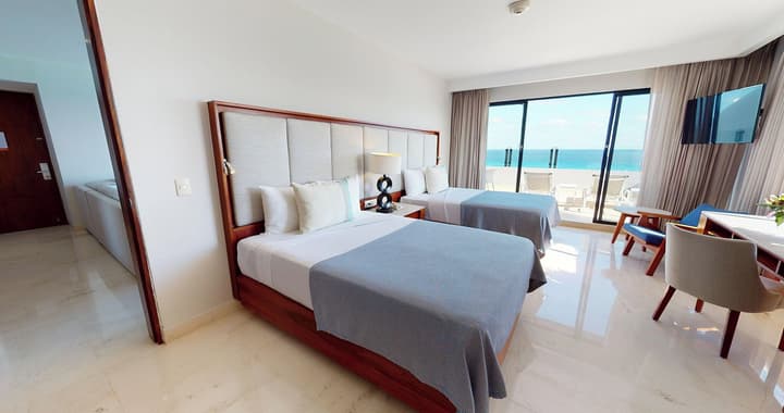 Park Royal Beach Cancun - All Inclusive