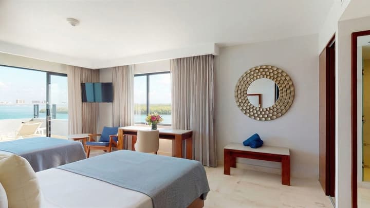 Park Royal Beach Cancun - All Inclusive