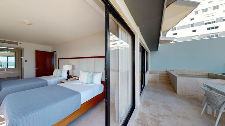 Park Royal Beach Cancun - All Inclusive