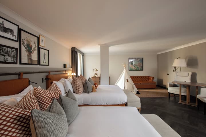 Kimpton Charlotte Square by IHG