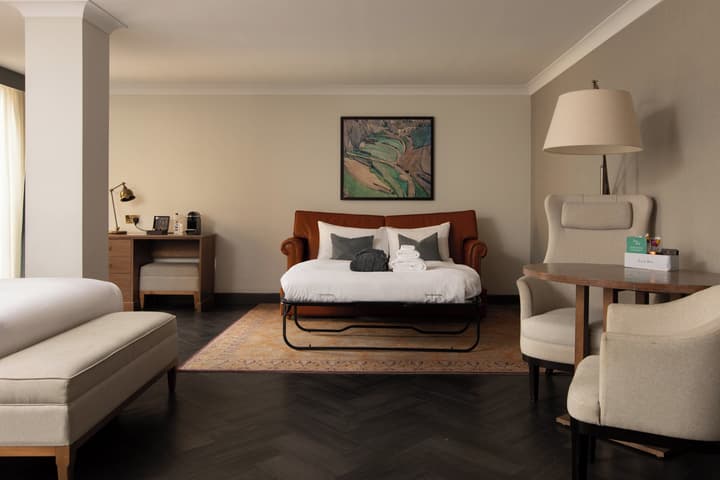 Kimpton Charlotte Square by IHG
