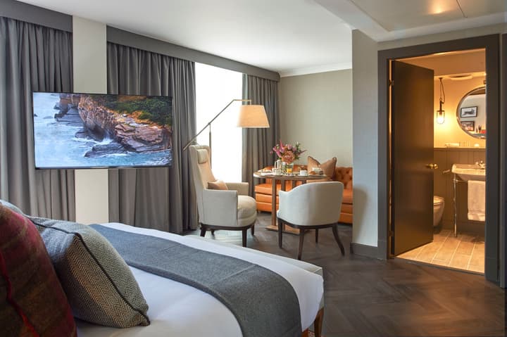 Kimpton Charlotte Square by IHG