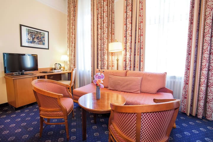 Centro National Frankfurt, Trademark Collection by Wyndham